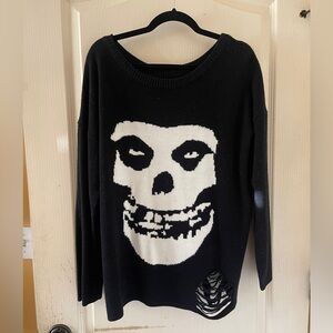 Iron Fist Misfits Distressed knitting Sweater in size large